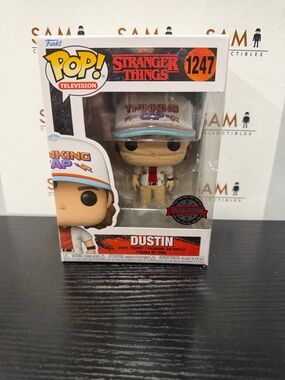 Funko Pop! Dustin #1247 Special Edition Stranger Things + Protector